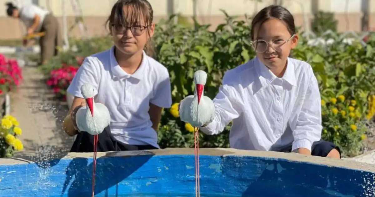 Елордалық оқушылар мектеп ауласын жасыл зертханаға айналдырды