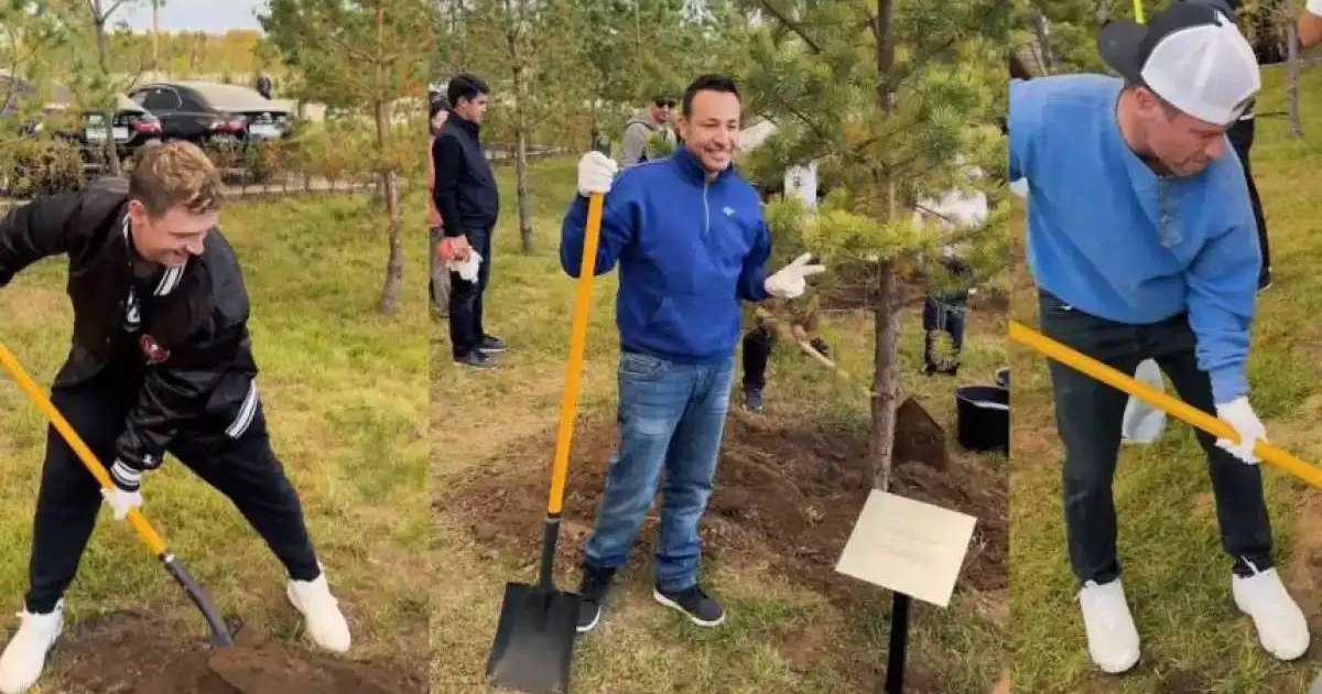 Елордада аңызға айналған Backstreet Boys тобы Бейбітшілік пен келісім саябағында ағаш екті