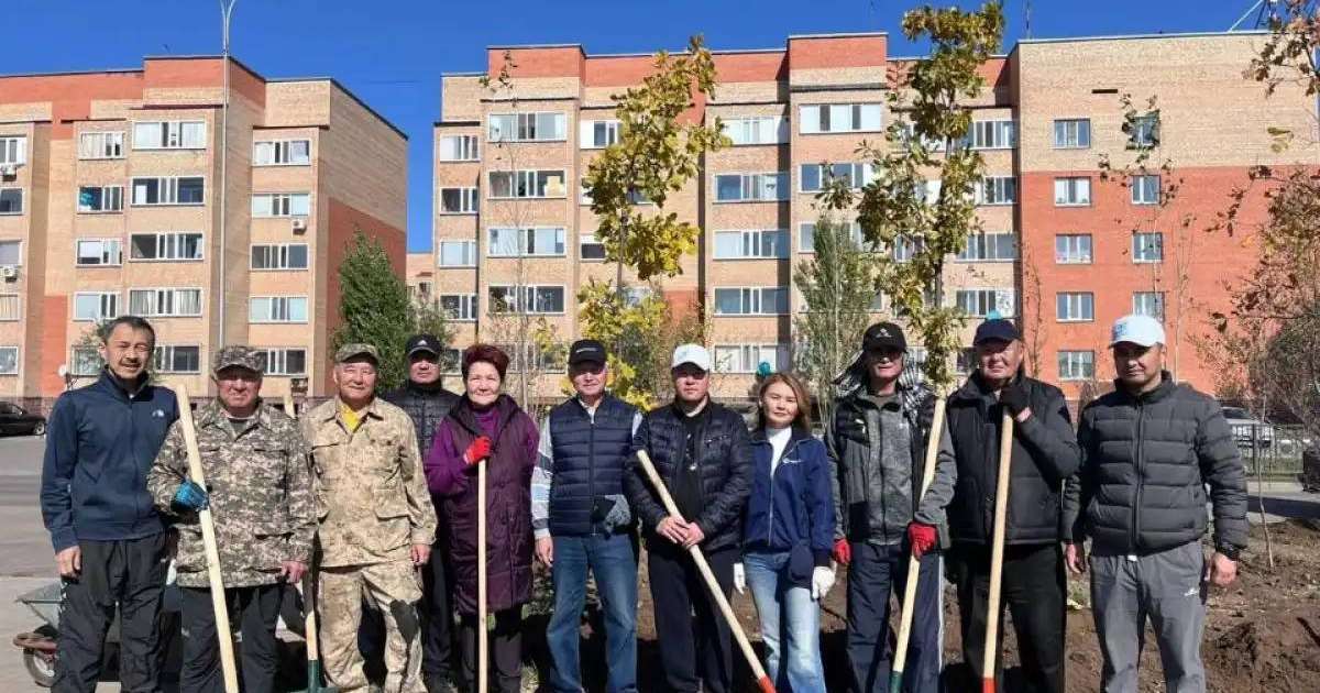 Астанадағы тұрғын алапта 700-ден астам ағаш отырғызылды
