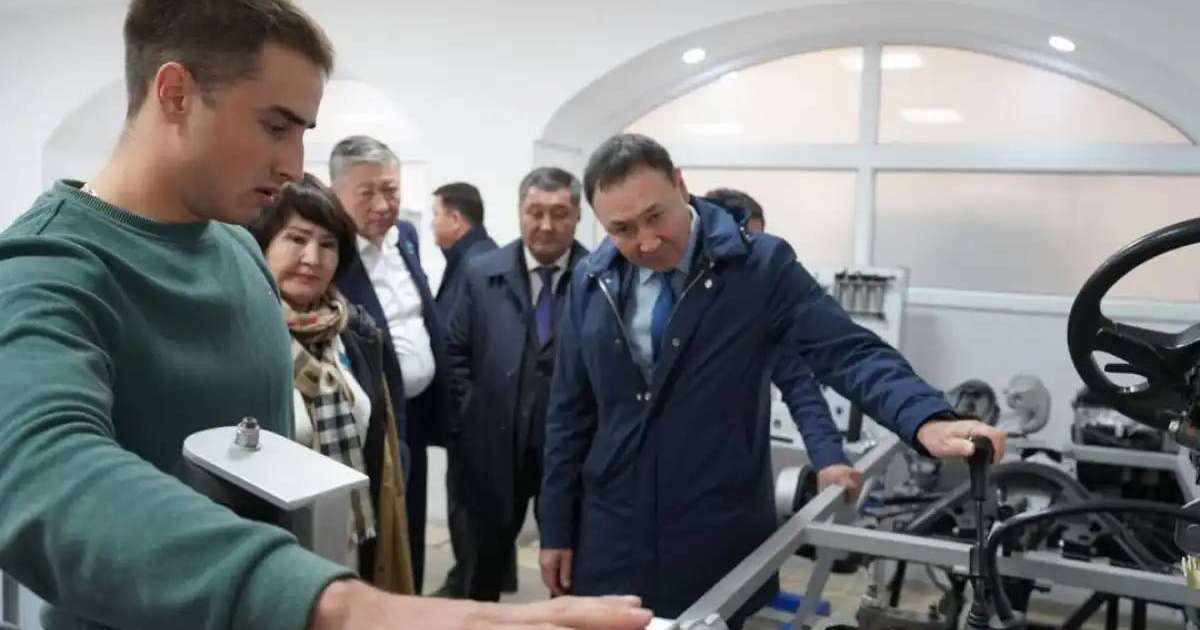 Астана қалалық мәслихатының депутаттары бірқатар білім беру нысандарын аралады