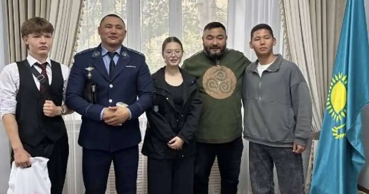 «Заң және тәртіп»: елорда студенттеріне есірткінің зияны туралы дәріс оқылды