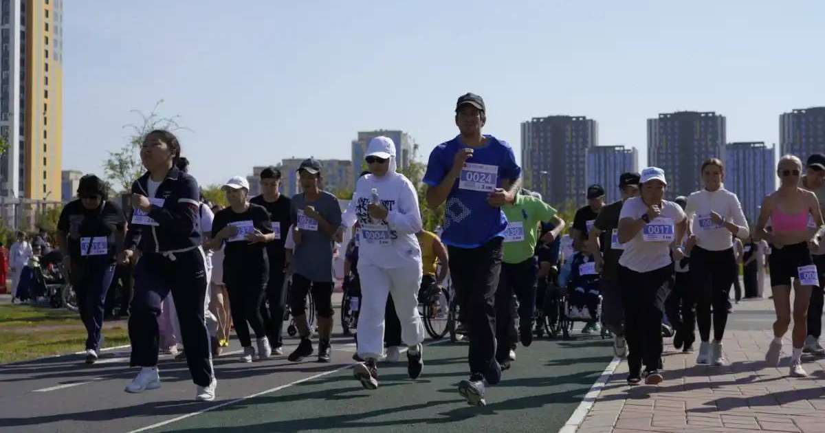 Елордадағы «Жігерлі жандар» парамарафонына 80-ге жуық адам қатысты