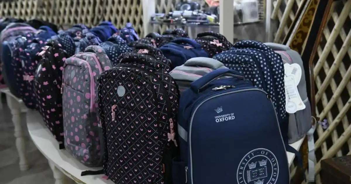 «Мектепке жол»: елордадағы Достық үйінде қалалық ҚХА дәстүрлі қайырымдылық акциясын өткізді