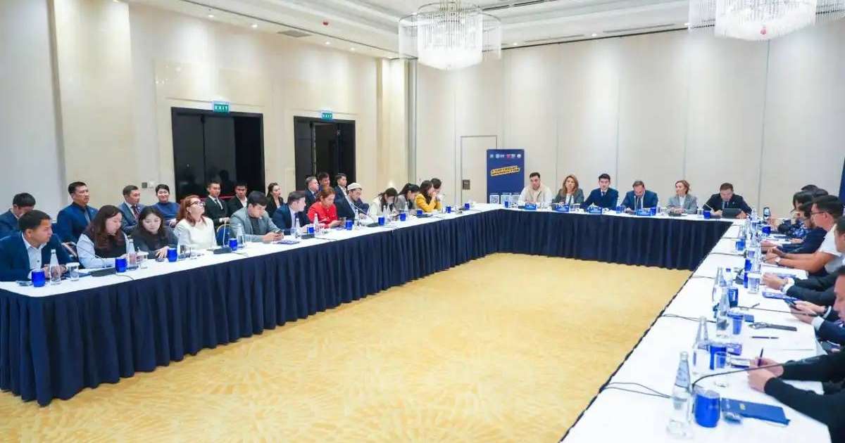 Colman Domingo and Jude Law at amfAR’s Venice Gala