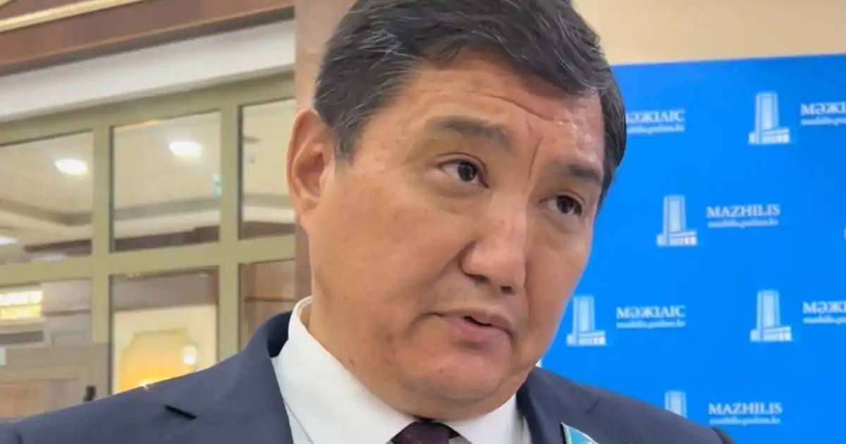 Ең төменгі жалақы көбеюі керек пе: Бақытжан Базарбек жауап берді