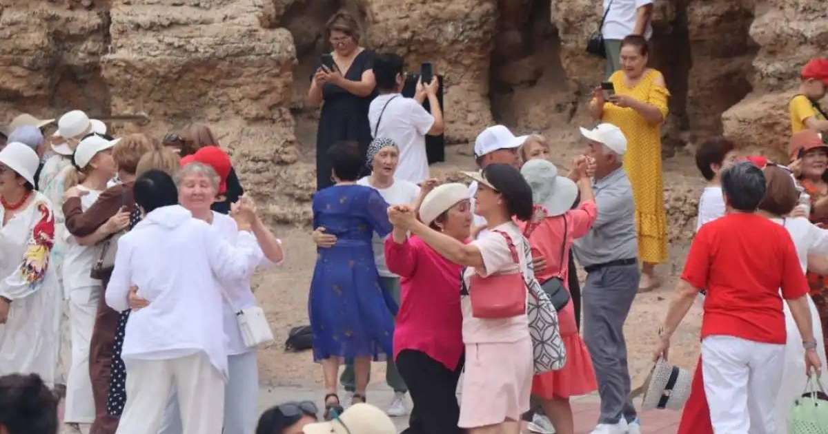Colman Domingo and Jude Law at amfAR’s Venice Gala