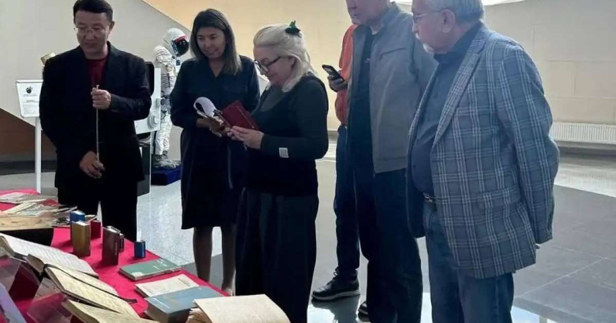 Colman Domingo and Jude Law at amfAR’s Venice Gala