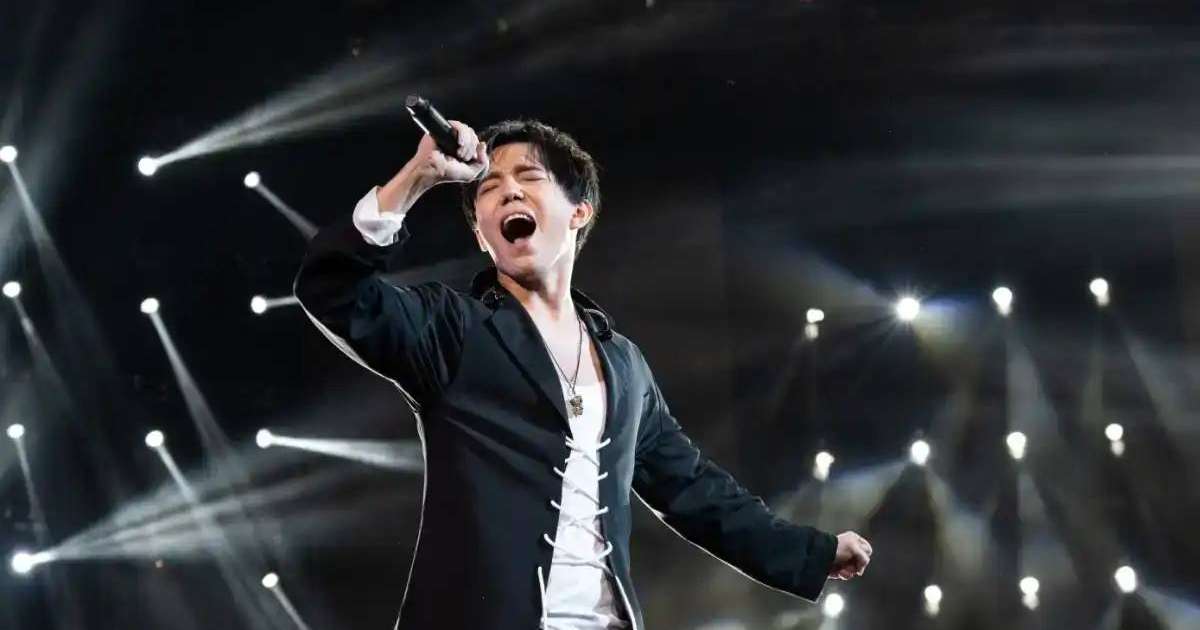 Димаштың әні алғаш рет Disney радиосында қойылды