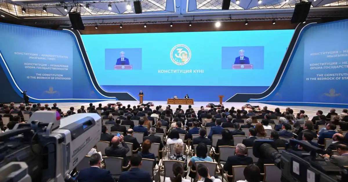 Қазақстан біртіндеп дамудың даңғыл жолына түсіп келеді – Тоқаев