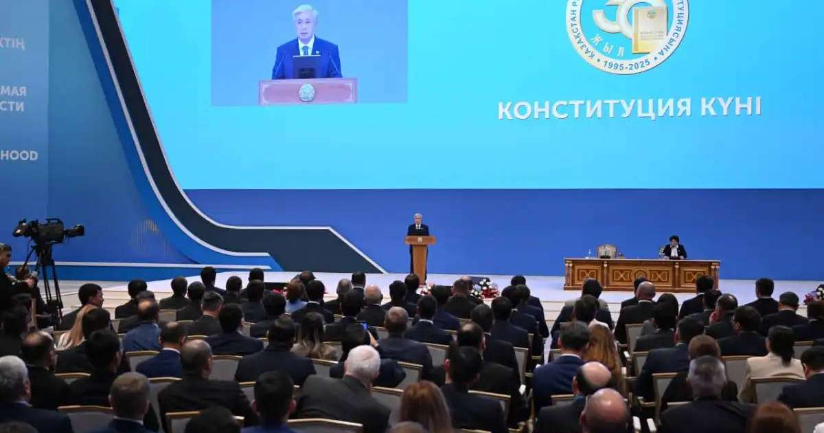 Мемлекет басшысы: Конституция әрдайым адам құқығының темірқазығы болуға тиіс