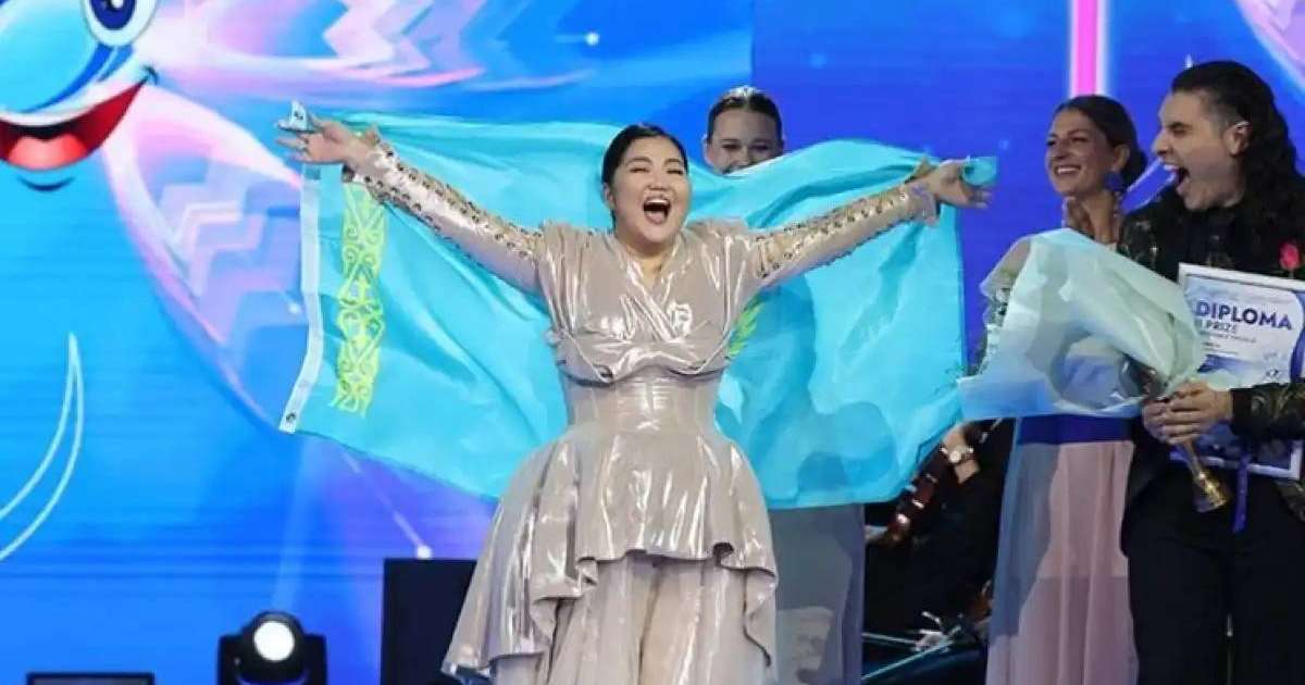 Қазақстандық әнші «Славян базарында» Гран-при жеңіп алды