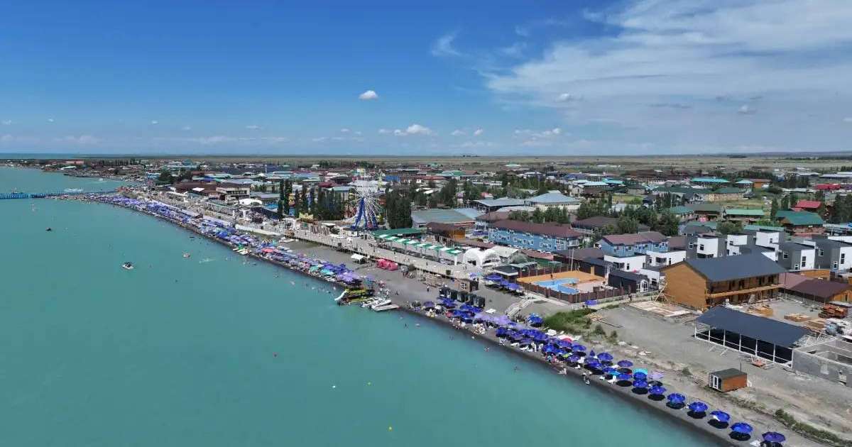 Colman Domingo and Jude Law at amfAR’s Venice Gala