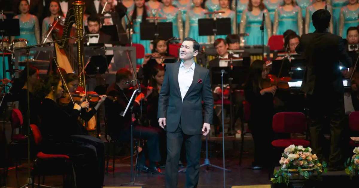 Colman Domingo and Jude Law at amfAR’s Venice Gala