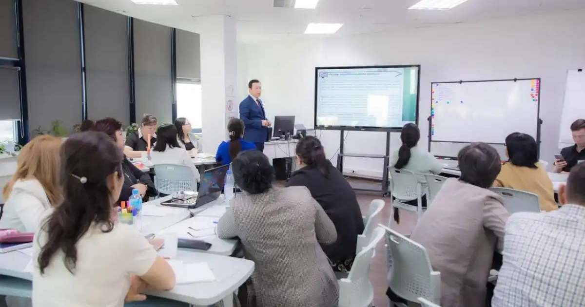 Педагогтердің қаржылық сауаттылығын арттыруға арналған курс басталды