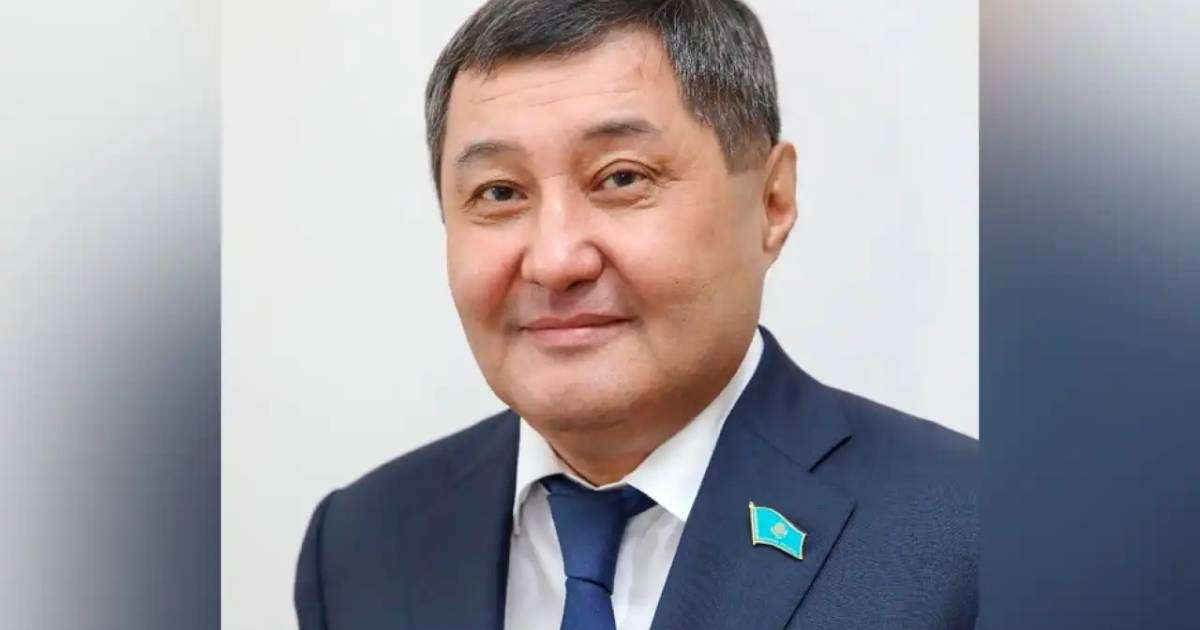 Адамбек Кендебай: Алаңдаудың қажеті жоқ, халықтың әлеуметтік жағдайы мемлекеттің бақылауында
