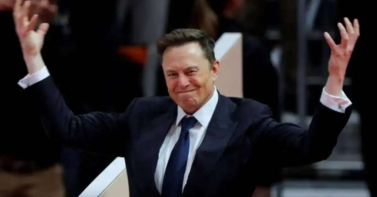 Илон Маск мемлекеттік қызметтен кетті