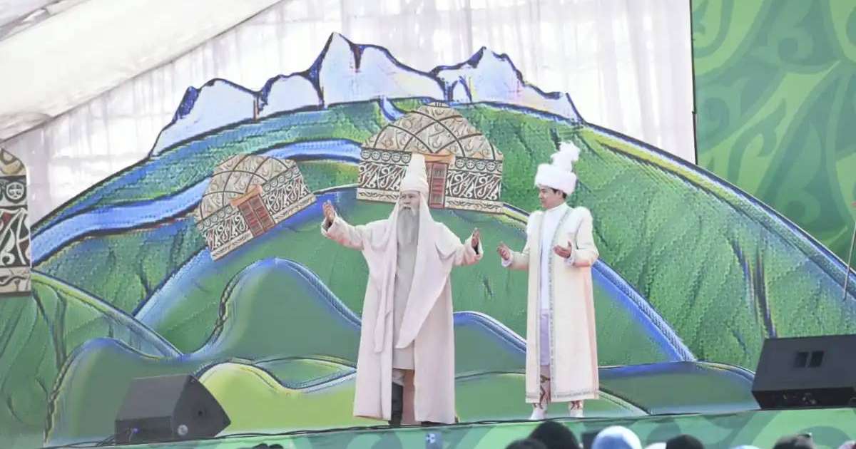 Олжас Бектенов: Жаңарған жыл басы елімізге ризық-несібесін ала келсін!