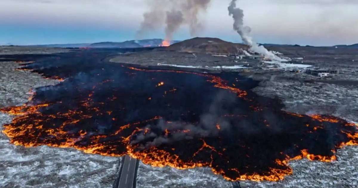 Исландияда жанартау атқылады (ВИДЕО)