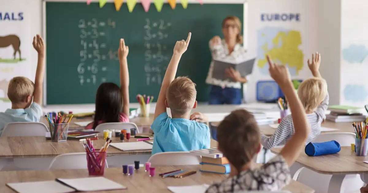 Мұғалім жаңа технологияларды қолдана білуі керек – Қасым-Жомарт Тоқаев