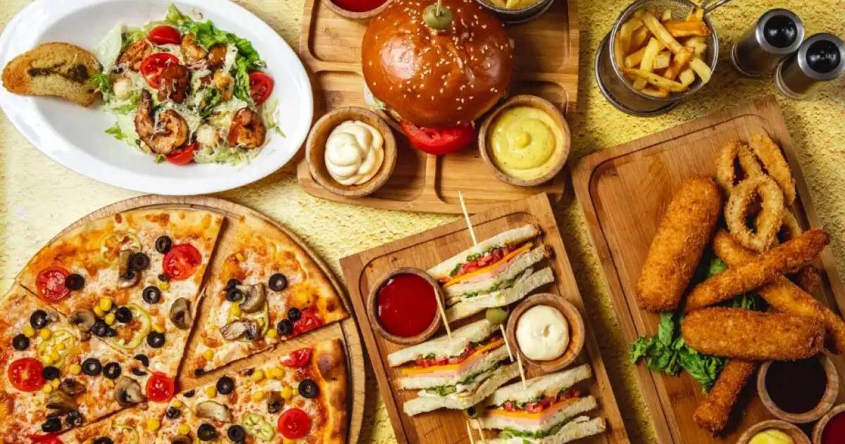 Елімізде фастфуд пен зиянды тағам өнімдерінің жарнамасына шектеу қойылады