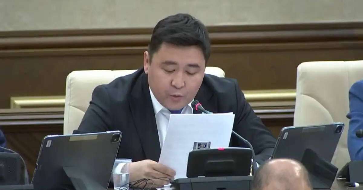 «Жұмысшы мамандарға үй мен автокөлік берілсін» – Нартай Сәрсенғалиев