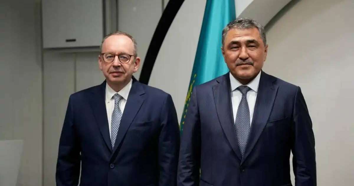 Colman Domingo and Jude Law at amfAR’s Venice Gala