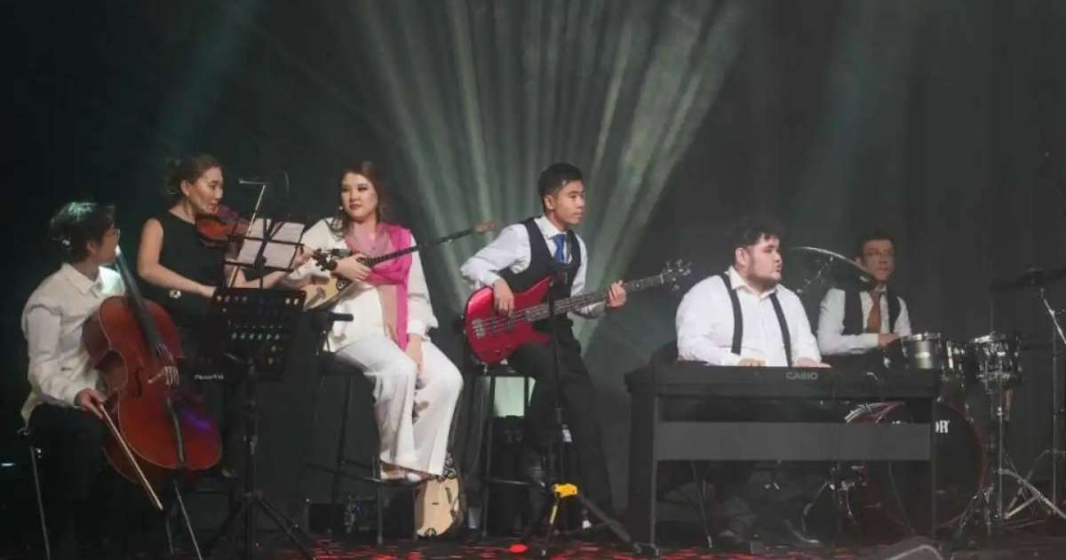 Colman Domingo and Jude Law at amfAR’s Venice Gala