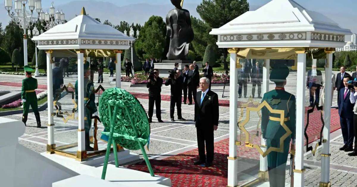 Colman Domingo and Jude Law at amfAR’s Venice Gala