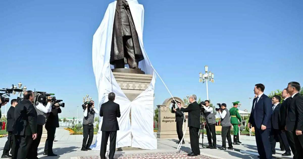 Colman Domingo and Jude Law at amfAR’s Venice Gala