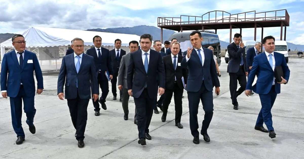 Бектенов қазақ-қытай шекарасындағы терминалдар мен кеден бекеттерінің жұмысын тексерді