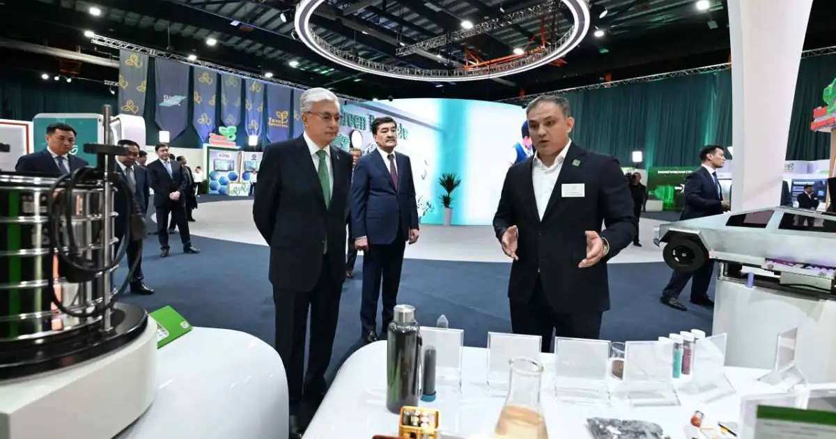 Colman Domingo and Jude Law at amfAR’s Venice Gala