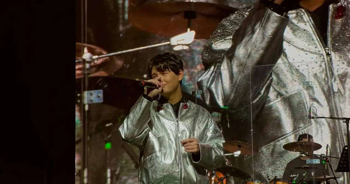 «Астана – өте таза қала»: Елордада жас әнші Садраддиннің концерті өтіп жатыр