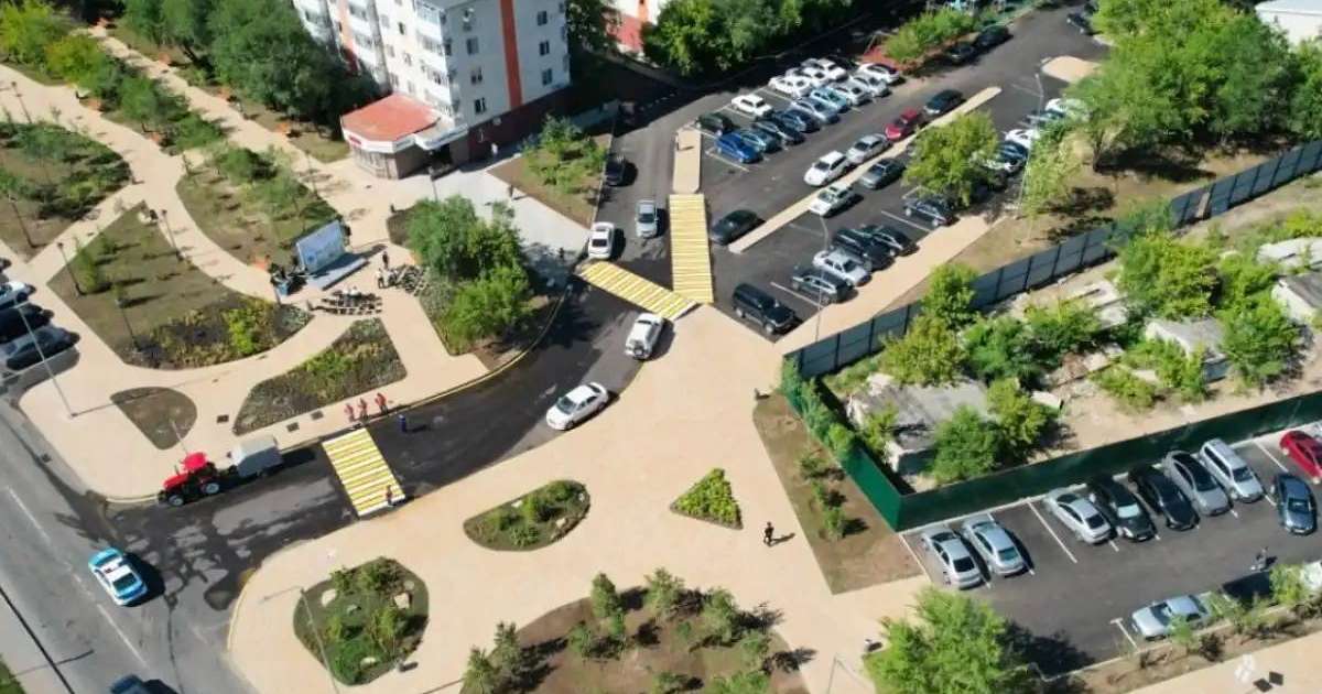 Colman Domingo and Jude Law at amfAR’s Venice Gala