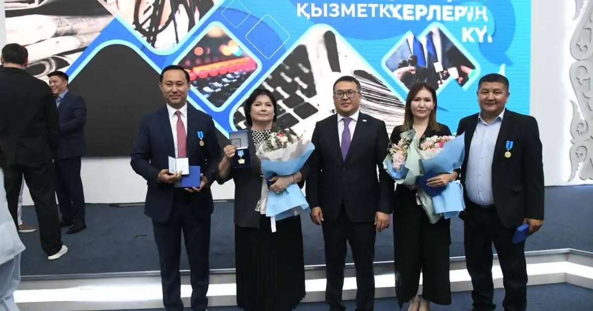 Colman Domingo and Jude Law at amfAR’s Venice Gala