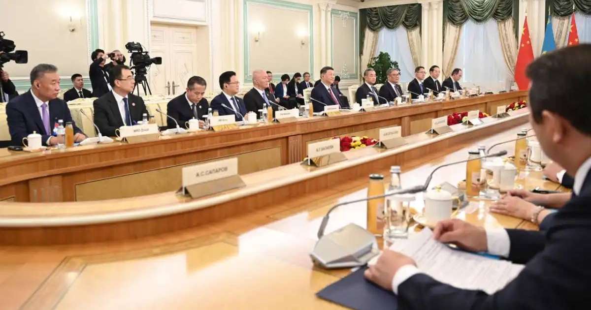 Colman Domingo and Jude Law at amfAR’s Venice Gala