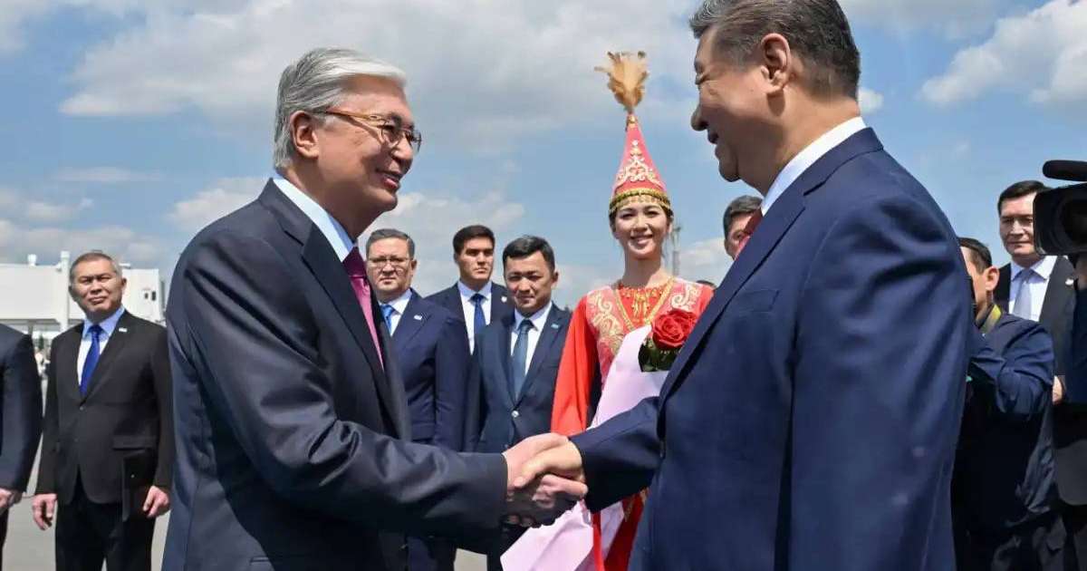 Президент Тоқаев ҚХР Төрағасы Цзиньпинді қарсы алды