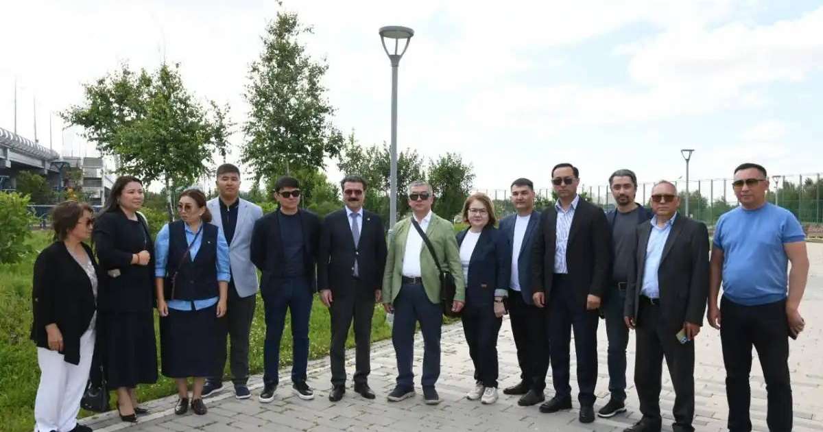 Colman Domingo and Jude Law at amfAR’s Venice Gala