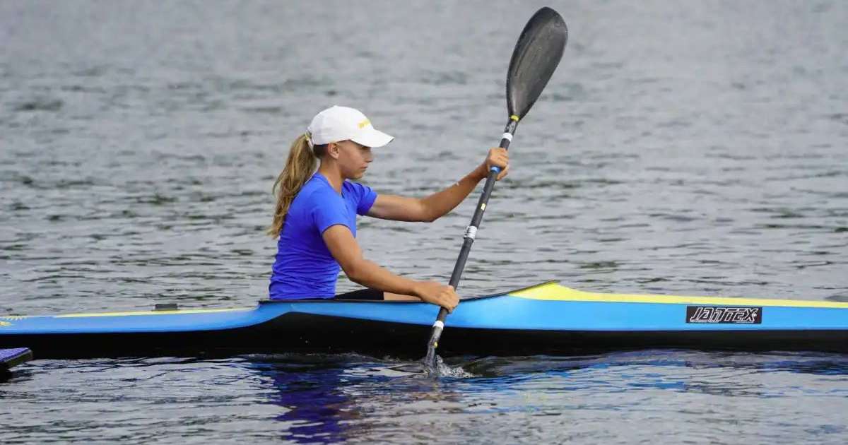 Каноэ мен байдаркада ескек есуден 50-ге жуық жасөспірім Астана қаласының чемпионатында сынға түсті