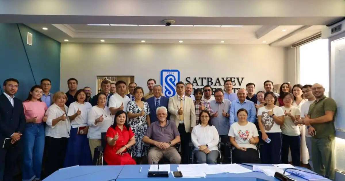 Colman Domingo and Jude Law at amfAR’s Venice Gala