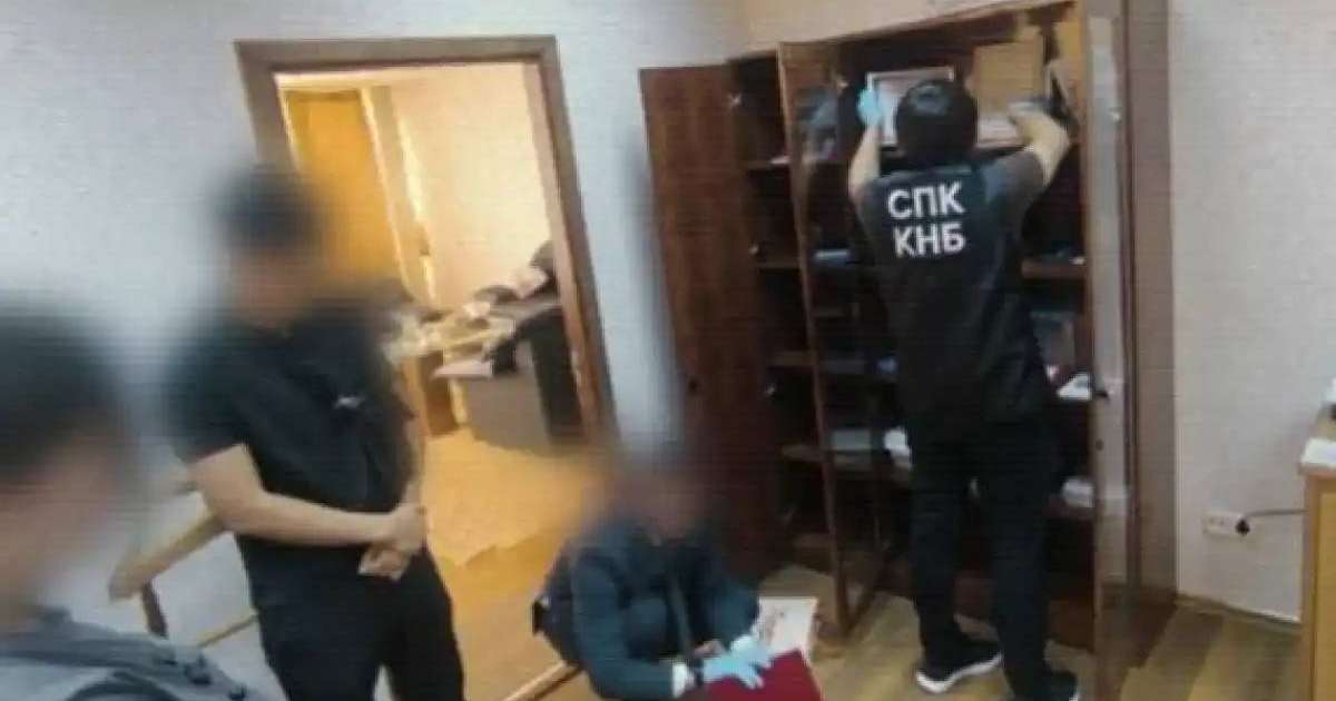 Көлік вице-министрі пара алды деген күдікпен қамауға алынды (ВИДЕО)