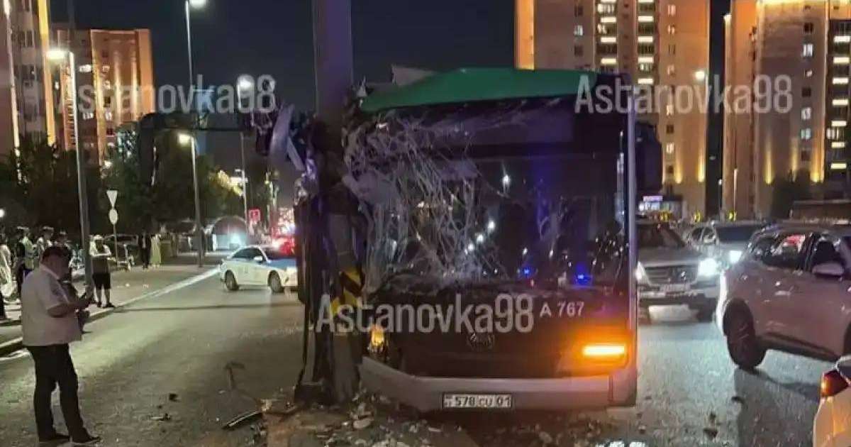 «Евразия» СК автобустың қатысуымен болған жол апатында зардап шеккен қыздың отбасына 19,6 млн теңге төледі