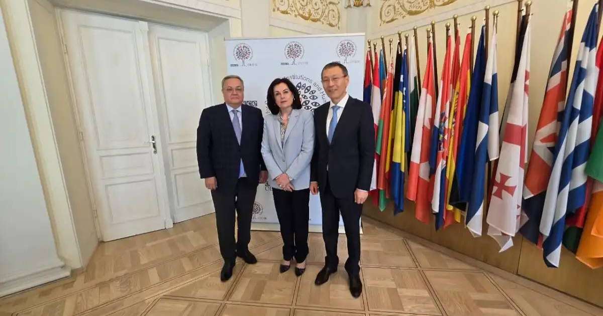 Colman Domingo and Jude Law at amfAR’s Venice Gala