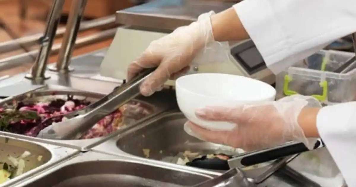 Мектеп оқушылары қыркүйектен бастап жаңа мәзір бойынша тамақтанады