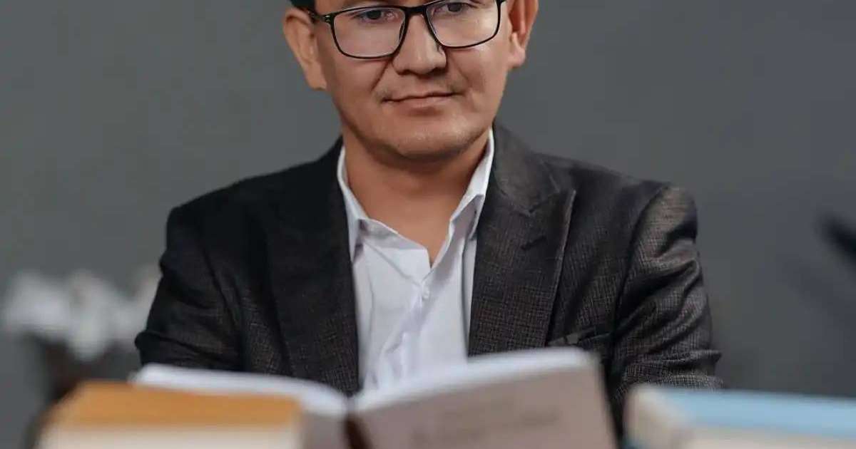 «Жуық арада түзеледі деп ойламаймын»: танымал ұстаз Аятжан Ахметжан балалар арасындағы қатігездік туралы айтты