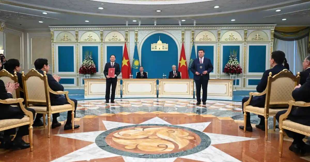 Қасым-Жомарт Тоқаев пен То Лам келіссөздер қорытындысы бойынша Бірлескен мәлімдеме қабылдады