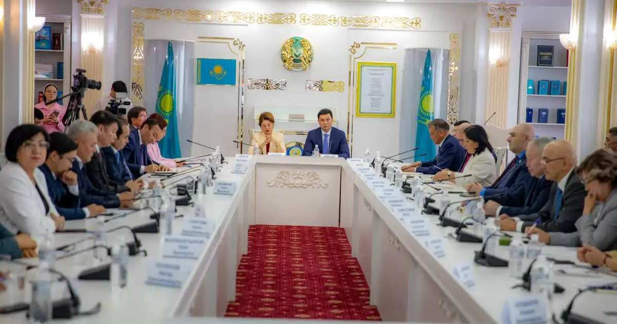 Colman Domingo and Jude Law at amfAR’s Venice Gala