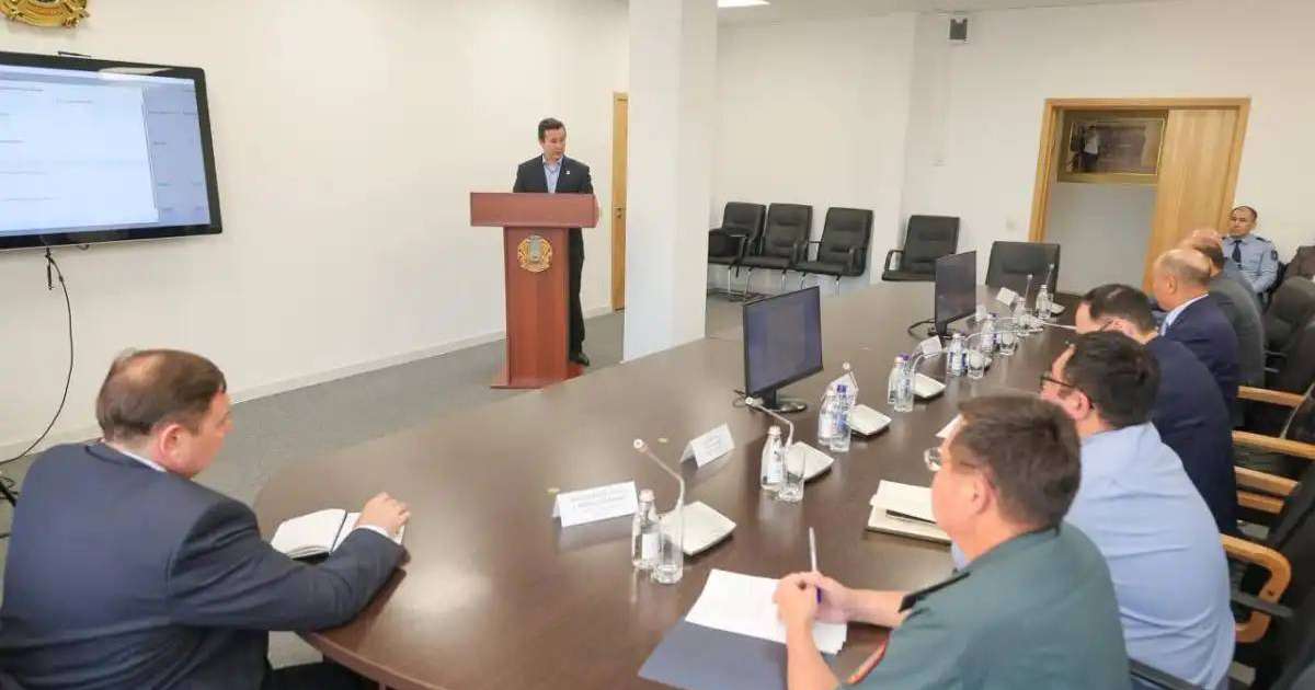 Colman Domingo and Jude Law at amfAR’s Venice Gala