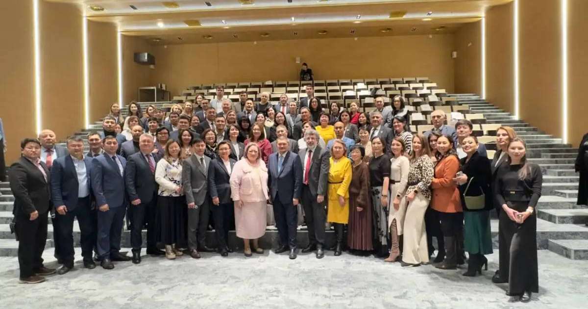 Colman Domingo and Jude Law at amfAR’s Venice Gala