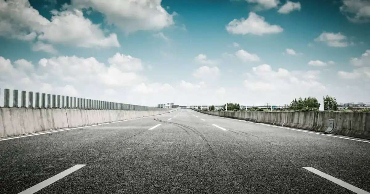 «Атырау – Орал» автожолы орташа жөндеуден өткізіледі