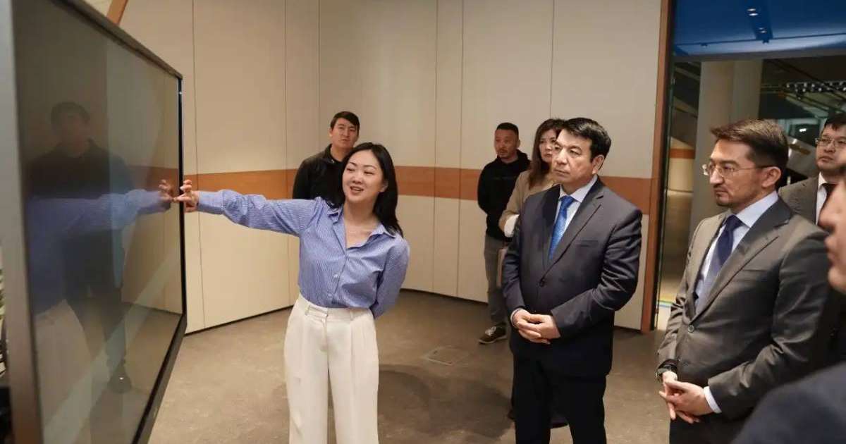 Colman Domingo and Jude Law at amfAR’s Venice Gala